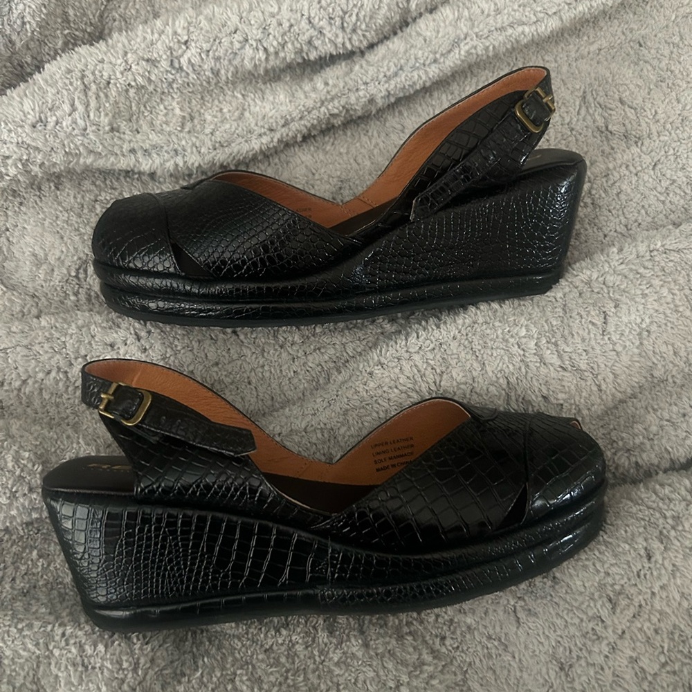 Remix vintage shoes Taos